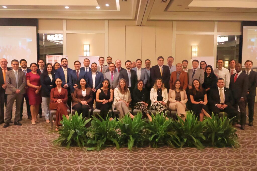 Tax authorities and experts meet in Panama to analyze the challenges of international taxation in Latin America
